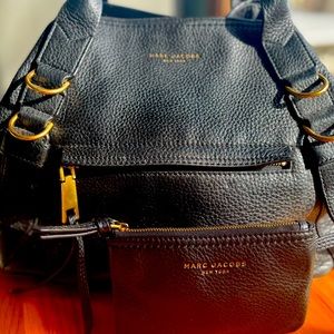 Marc Jacobs Womens Pebble Leather Handbag with attached coin purse!